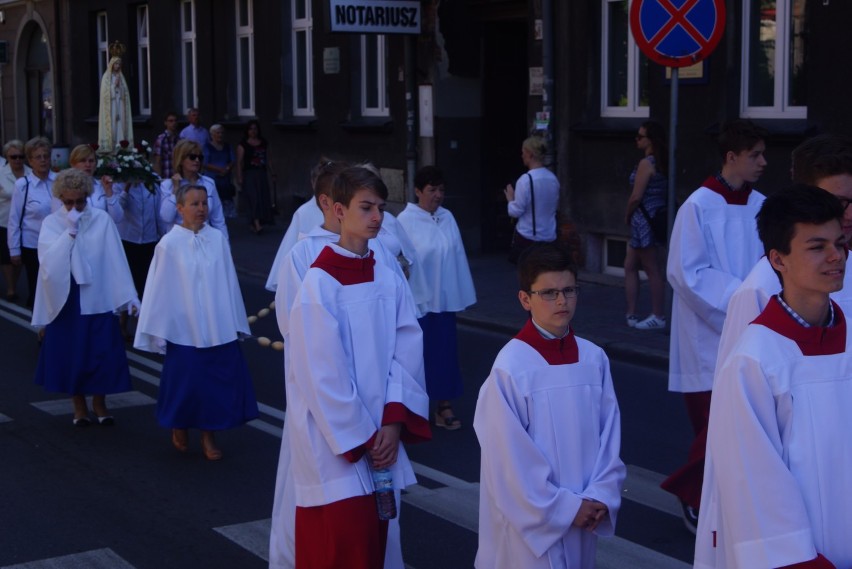 Boże Ciało w Kaliszu. Procesja szła ulicami miasta