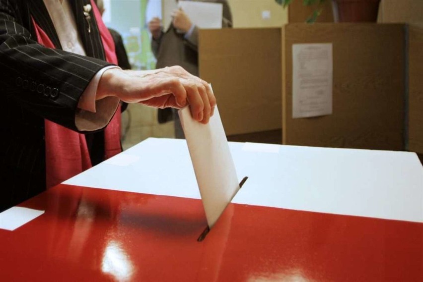 Wybory prezydenckie w Polsce mają się odbyć 10 maja. Sprzeciwiają się temu samorządowcy