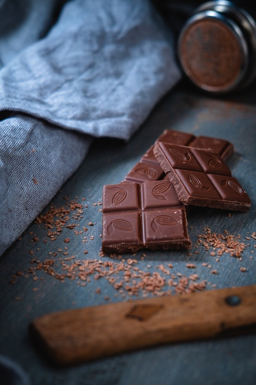 Obecne w czekoladzie flawonoidy działają jako znakomite...