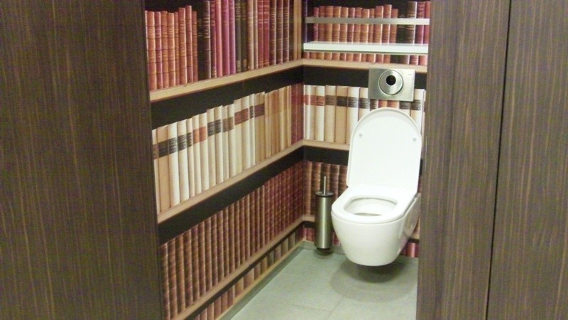 Królewskie toalety na mieszczańskim dworcu - zobacz, jak wyglądają w środku (WIDEO)