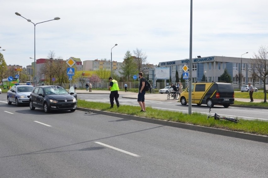 Potrącenie rowerzysty na skrzyżowaniu Maratońska / Dębowa w Radomiu. Kolejne w tym tygodniu 