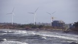 Silny wiatr w Darłówku. Na Bałtyku sztorm [ZDJĘCIA]