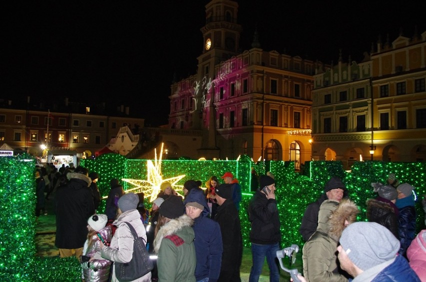 Dziś Świąteczne iluminacje rozbłysły w pełnej krasie. Zobacz...