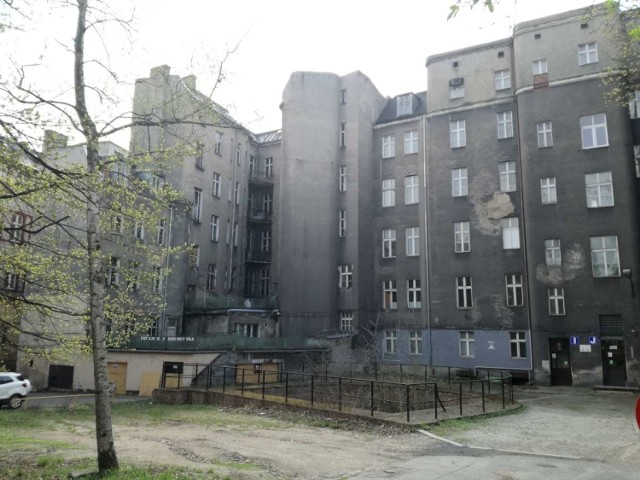 W murach dawnego szpitala będzie ulokowane centrum opieki nad seniorem, a w jego ramach także część hotelowa i mieszkalna.