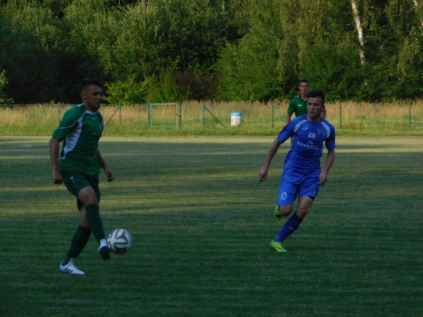 Piłkarze Górnika Wałbrzych zremisowali 0:0 mecz towarzyski z AKS-em Strzegom