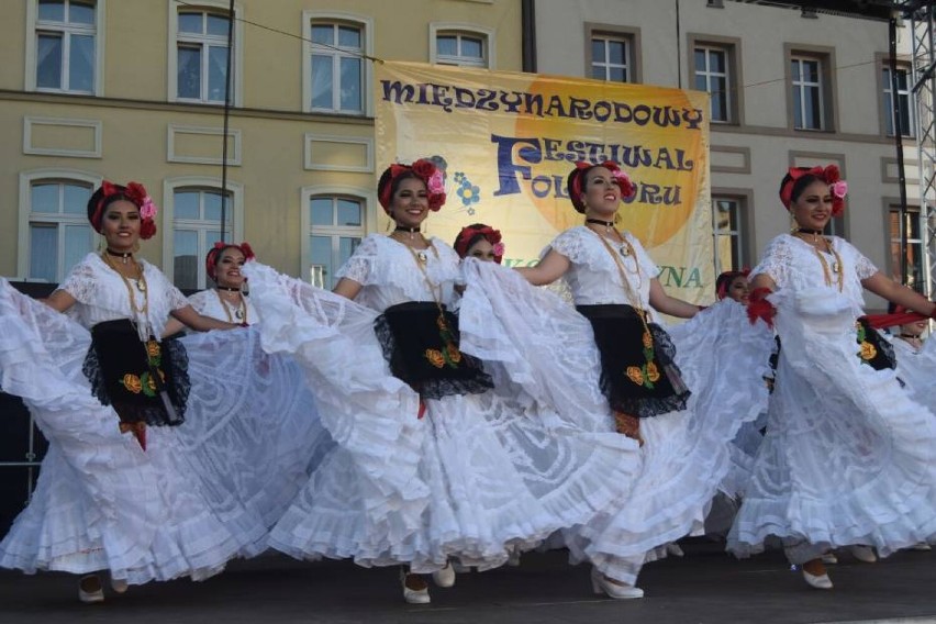 VIII Międzynarodowy Festiwal Folkloru - spotkanie z wyjątkową muzyką z kraju i ze świata [ZDJĘCIA]