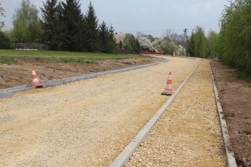 Przebudowa dróg gminnych w Kalwarii Zebrzydowskiej zgodnie z planem