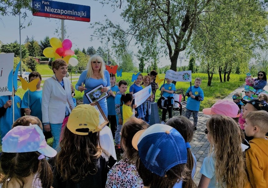 "Niezapominajka przypomina" -  dziecięce Obchody Święta Niezapominajki w Rzeszowie [FOTO]