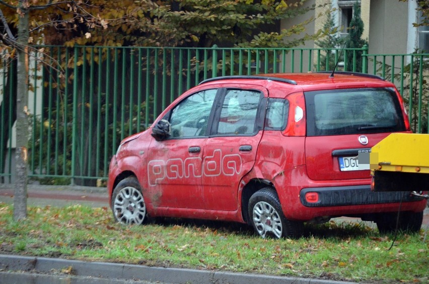 Głogów: Fiat uderzył w latarnię przy ulicy Wojska Polskiego 