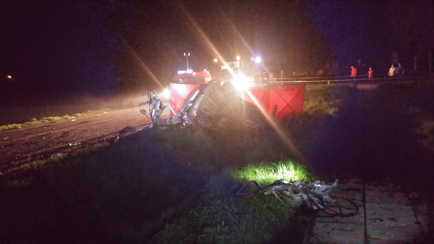 Tragiczny wypadek w Gnojniku. Jedna osoba nie żyje [ZDJĘCIA]