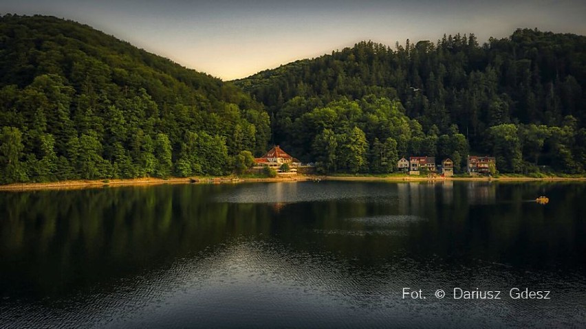 Jezioro bystrzyckie w Zagórzu Śląskim zachwyca o każdej...