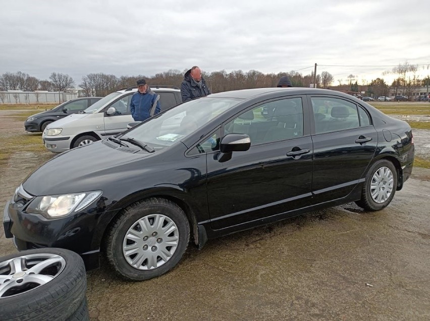 Honda Civic. Moc: 140 KM. Benzyna. Rok produkcji: 2008. Stan...