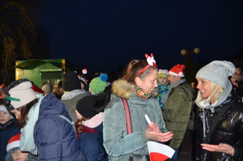 Witkowo: Bieg Mikołajkowy i wspólne zapalenie iluminacji miejskiej [FOTO]