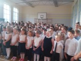 Stegna. Cała szkoła zaśpiewała Mazurka Dąbrowskiego. Ogólnopolski konkurs "Do Hymnu"