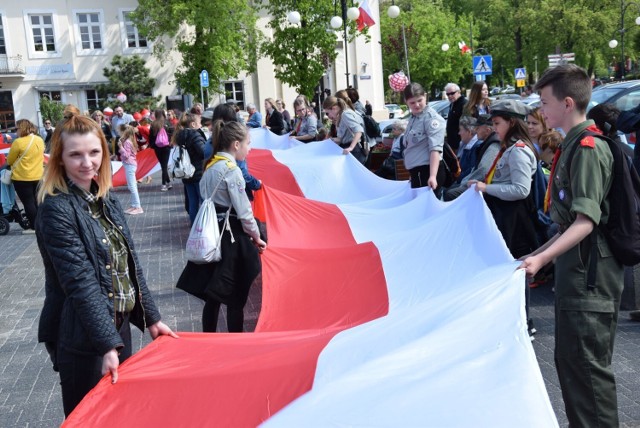 Harcerze przejdą 2 maja ulicami Wielunia ze 100 metrową flagą