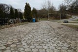 Parking przy cmentarzu na Zasaniu w Przemyślu doczeka się remontu [ZDJĘCIA]