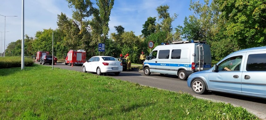 Zderzenie dwóch aut na ulicy Toruńskiej we Włocławku