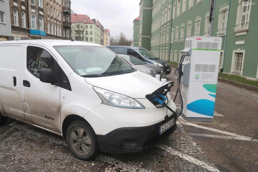 Samochody elektryczne w Szczecinie. Zadecyduj, gdzie będą stacje ładowania 