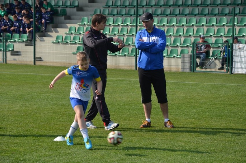 Ebi Smolarek trenował z młodymi piłkarzami w Uniejowie