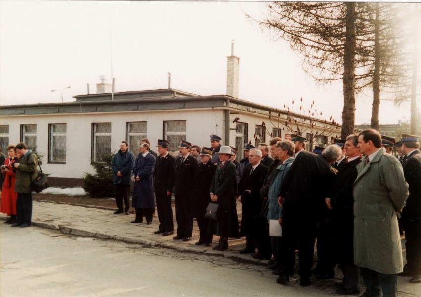 Gorlice. 20 lat temu strażacy przenieśli się do nowej siedziby przy ul. 11 Listopada. Mamy archiwalne zdjęcia z budowy [GALERIA]