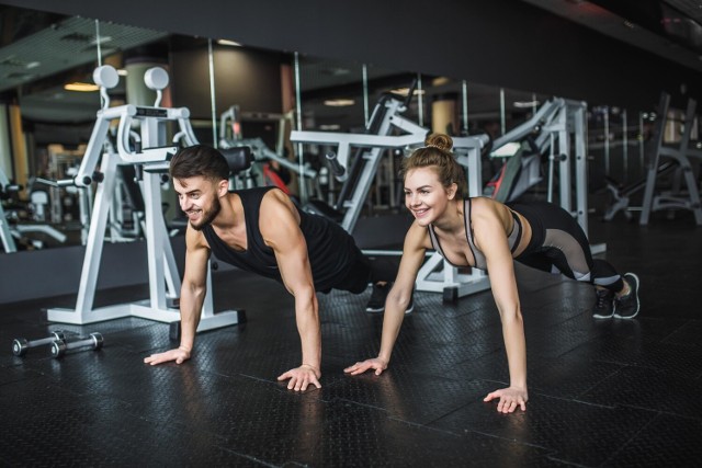 Fitnessplatinium

Klub w samym Krakowie zlokalizowany jest w 10 miejscach. Siłownie poza tradycyjnymi sprzętami oraz zorganizowanymi zajęciami oferują zajęcia ze squasha.