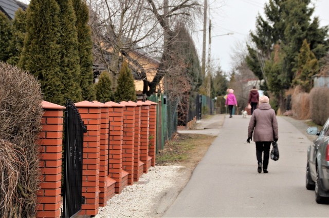 Przyszli pracownicy „Lidera” będą wykonywać usługi remontowo-budowlane oraz brukarskie. Mają także pomagać m.in. miejscowym osobom starszym, niepełnosprawnym i schorowanym. Na zdjęciu jedna z ulic Hrubieszowa.