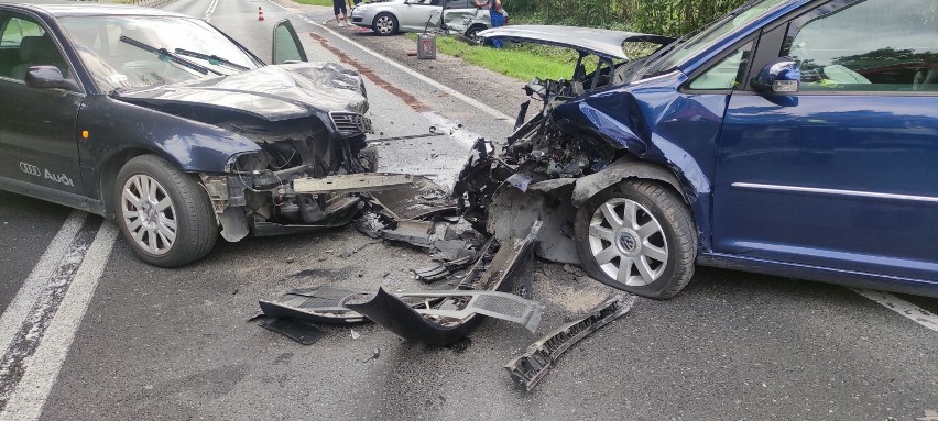 Wypadek w Jastrowiu. Zderzyły się trzy samochody osobowe