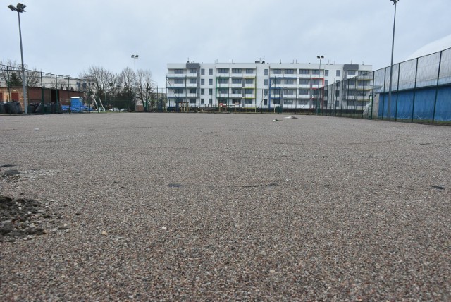 Zgodnie z warunkami przetargu kompleks boisk na Os. Południe w Malborku ma być wyremontowany w ciągu pół roku.