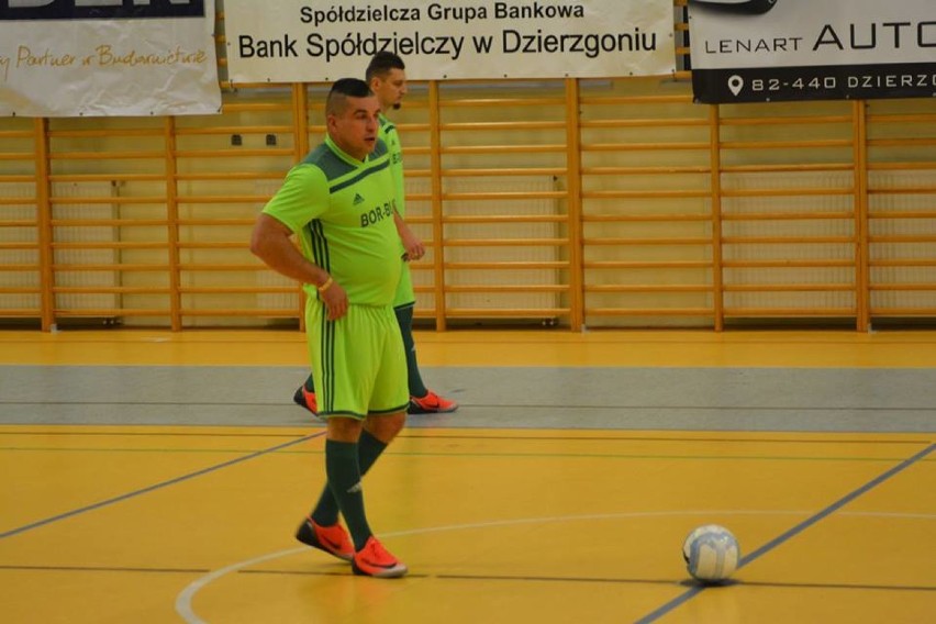 Dzierzgoń. Dziewięć drużyn rozpoczęło grę o tytuł mistrza w lidze futsalu [ZDJĘCIA]