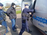Pracownik jednej z gdyńskich firm złapany przez łowców pedofili przekazany w ręce policjantów. Obywatelskie zatrzymanie w Gdyni