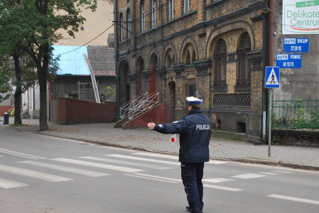 Policja Siemianowice. Tego dnia mundurowi przyglądali się, jak zachowują się w ruchu drogowym jego niestrzeżeni uczestnicy- piesi.
