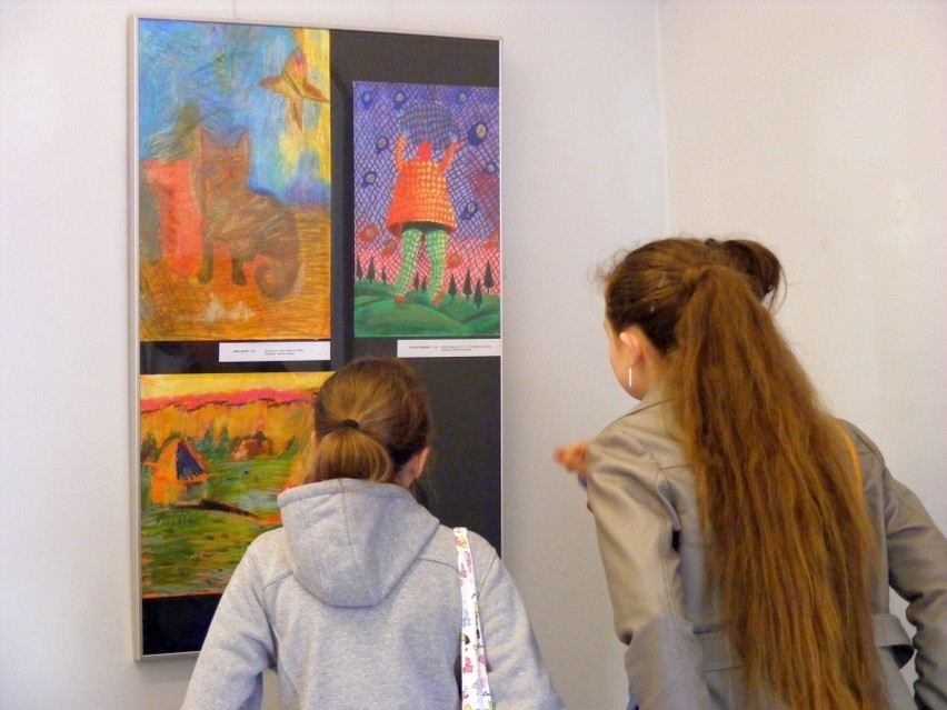 Kalisz: Dziecięca sztuka w Galerii im. Tarasina. Podsumowano konkurs plastyczny &quot;Świat dziecka&quot; FOTO