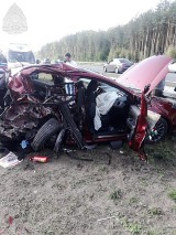 Zderzenie dwóch pojazdów osobowych i ciężarowego na autostradzie A2 