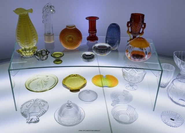 Wyroby szklane z HSG Ząbkowice są dziś unikatowe i bardzo popularne. Będzie je można zobaczyć wkrótce w dąbrowskim muzeum 

Zobacz kolejne zdjęcia/plansze. Przesuwaj zdjęcia w prawo naciśnij strzałkę lub przycisk NASTĘPNE
