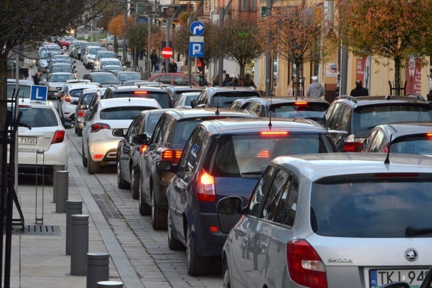 Pułapka i potężne korki w centrum Kielc. Wszystko przez zmianę organizacji ruchu 