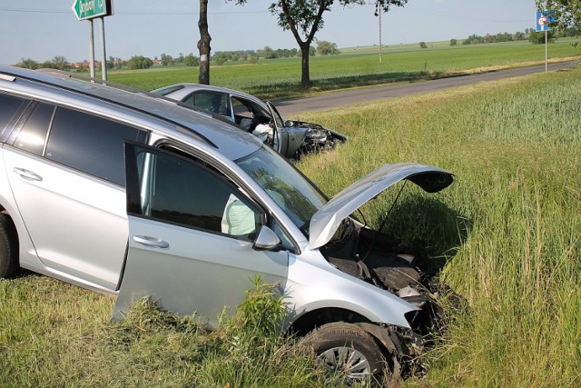 Wypadek w Koskowicach, dwie osoby ranne.