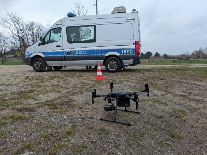 Akcja policji z… powietrza. Policyjny dron latał nad drogą krajową. W kilka godzin wystawiono mandatów na ponad 22 tys. zł [WIDEO]