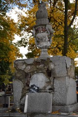 Cmentarz Parafialny w Sieradzu.Za bramą wielkiej ciszy(ZDJĘCIA)