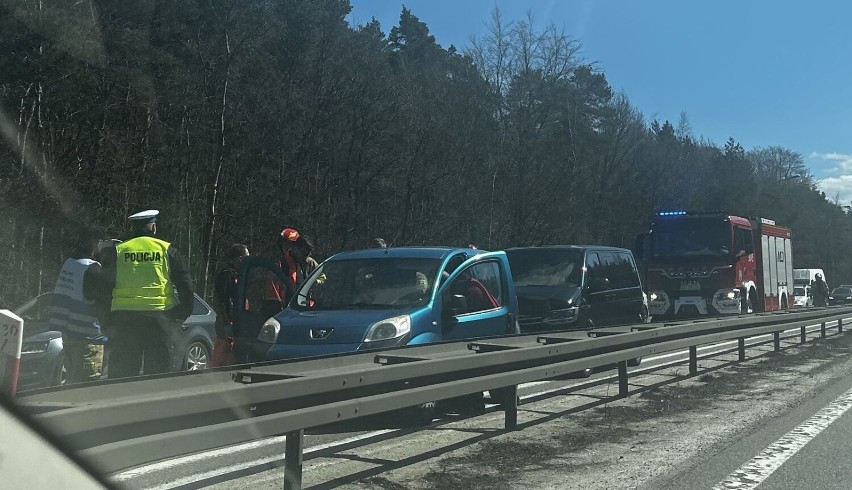 Kolizja 2 samochodów na Obwodnicy Trójmiasta. Przez ponad...