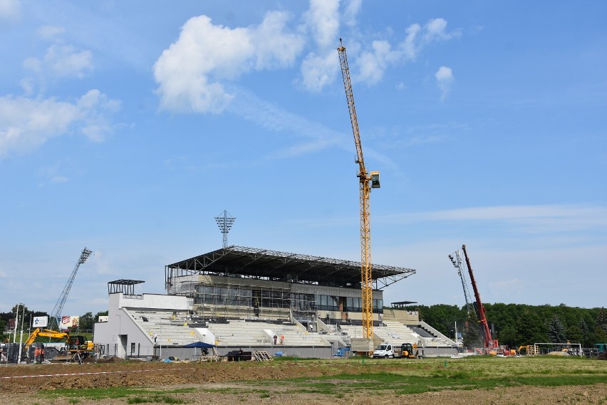 W Mościach trwają prace związane z przebudową stadionu...