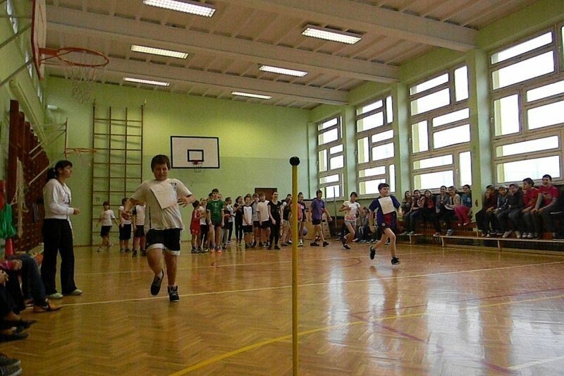 I Szkolny Dzień Sportu w "Czwórce" w Tarnobrzegu