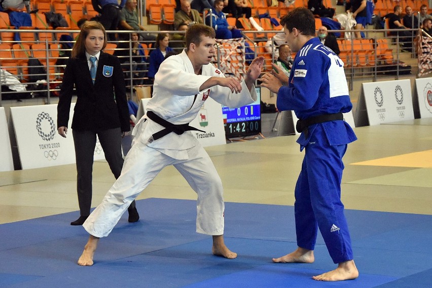 Judo. W Trzciance trwają Mistrzostwa Polski Seniorek i Seniorów. Obejrzyjcie zdjęcia z tych zawodów