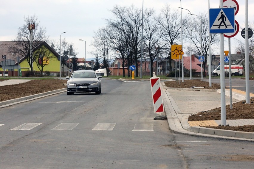 Powstaje nowa droga na byłym lotnisku w Legnicy, zobaczcie zdjęcia