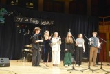 Piękny koncert piosenki wielojęzycznej w Radomiu. Zaśpiewali uczniowie Liceum Marii Konopnickiej. Na widowni komplet widzów