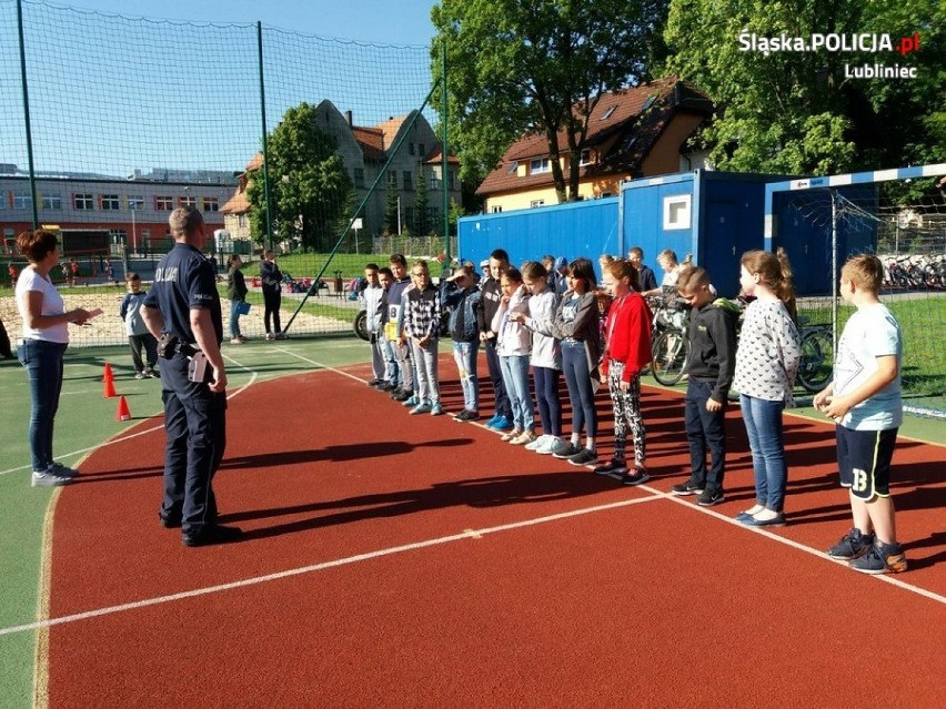 Lubliniec: około 100 uczniów Szkoły Podstawowej nr 1 zdało egzamin na kartę rowerową [ZDJĘCIA]