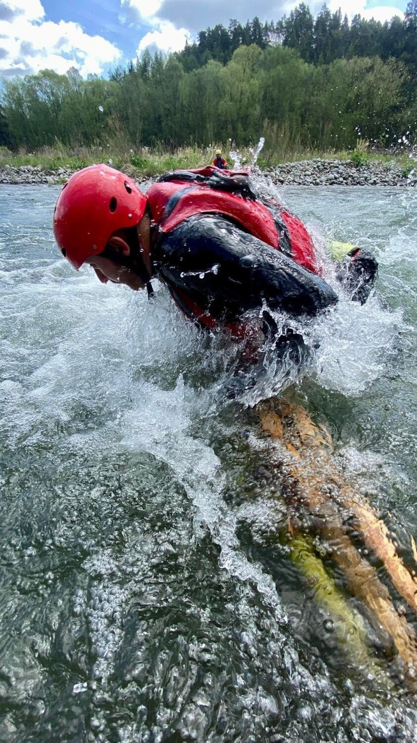 Pieniny. Ratownicy GOPR trenowali jak ratować w rwących rzekach górskich