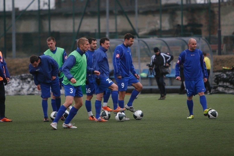 Zimowe sparingi: Ruch Chorzów - Sandecja Nowy Sącz 2:1 [ZDJĘCIA]. Poranny sparing Ruchu