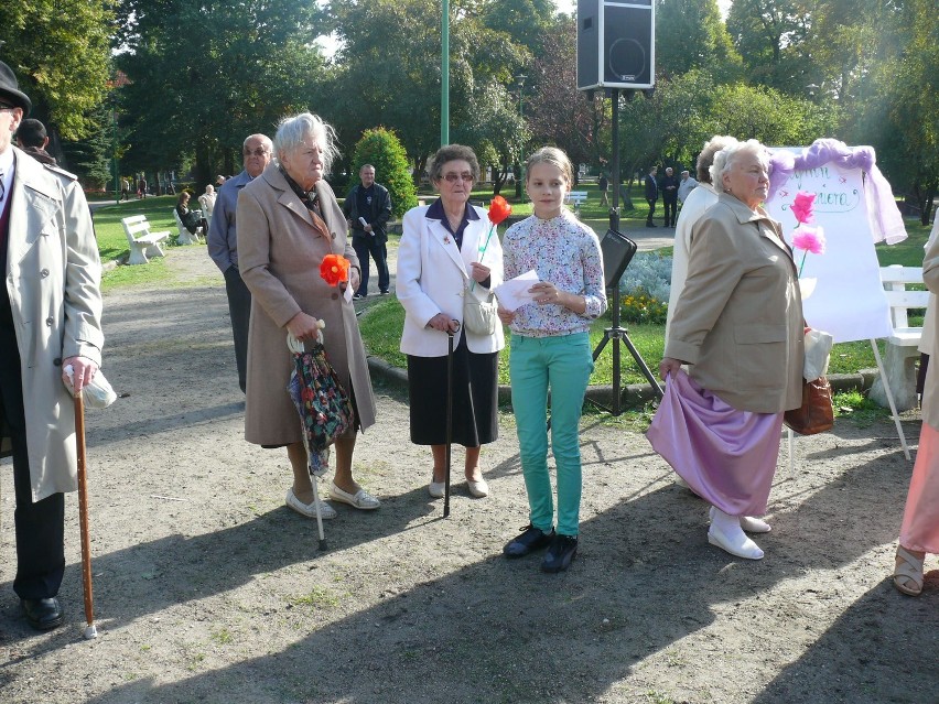 Tczew: w Parku Kopernika świętowali seniorzy - Zobacz ZDJĘCIA