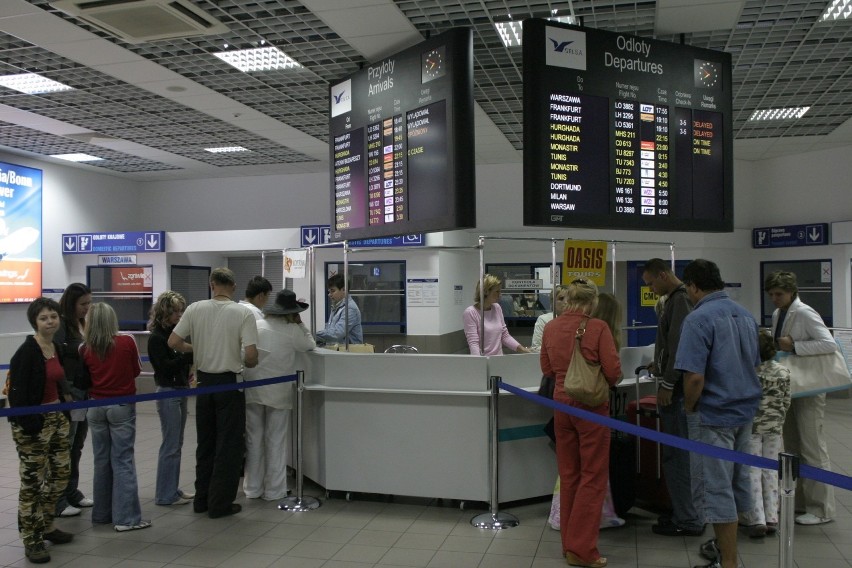 Lotnisko w Pyrzowicach, lato 2005