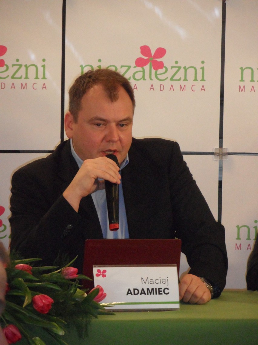 43-letni Maciej Adamiec jest kandydatem Niezależnych. Jest...